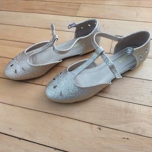 Modcloth T strap flats